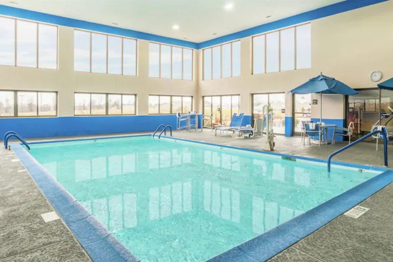 Hampton Inn Бардстаун Экстерьер фото