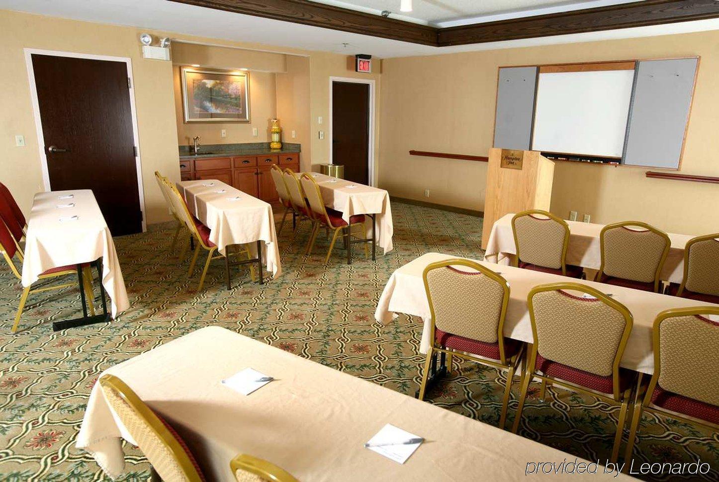 Hampton Inn Бардстаун Удобства фото